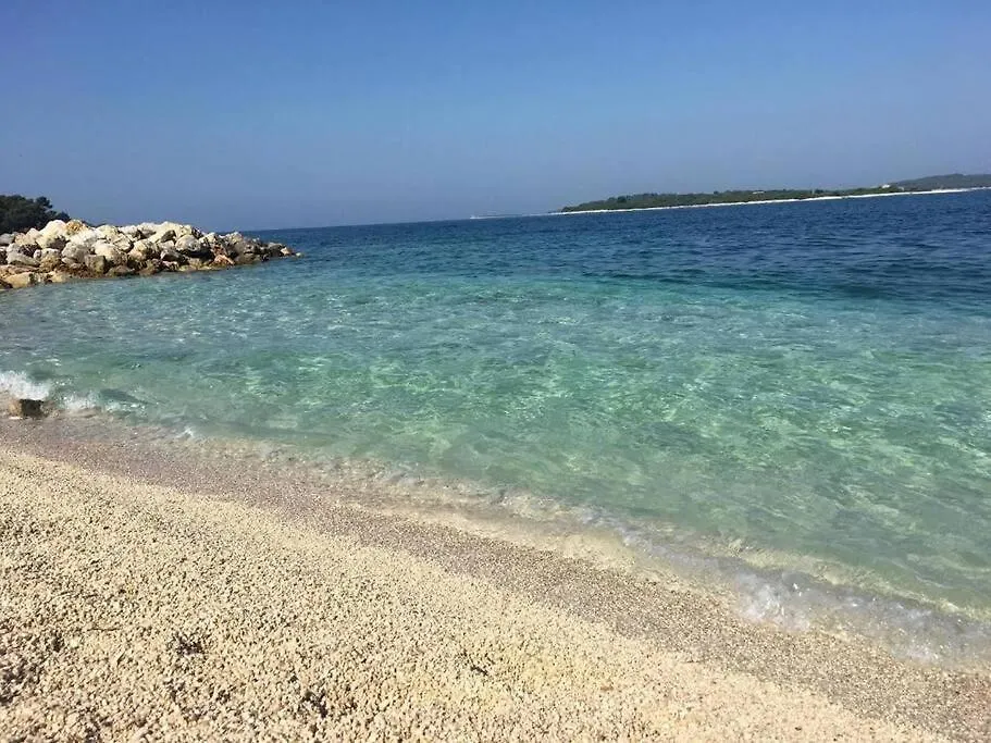 Prostran Apartman Niko - Idealan Za Veliku Obitelj Pula 0*,  Croatia