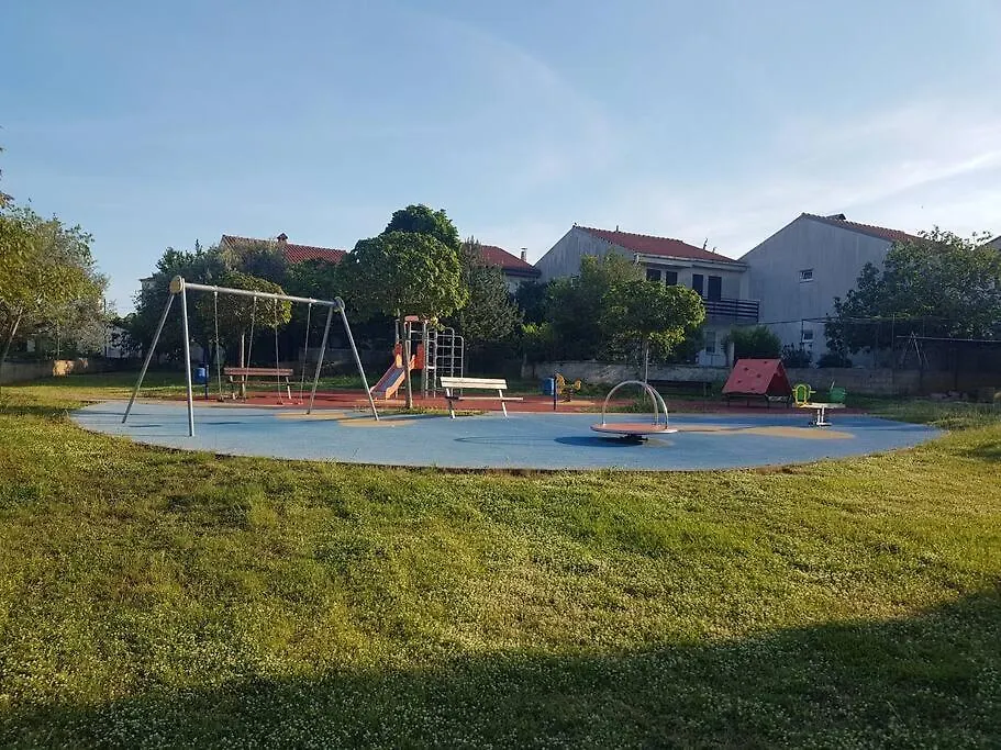 Prostran Apartman Niko - Idealan Za Veliku Obitelj Pula Apartment